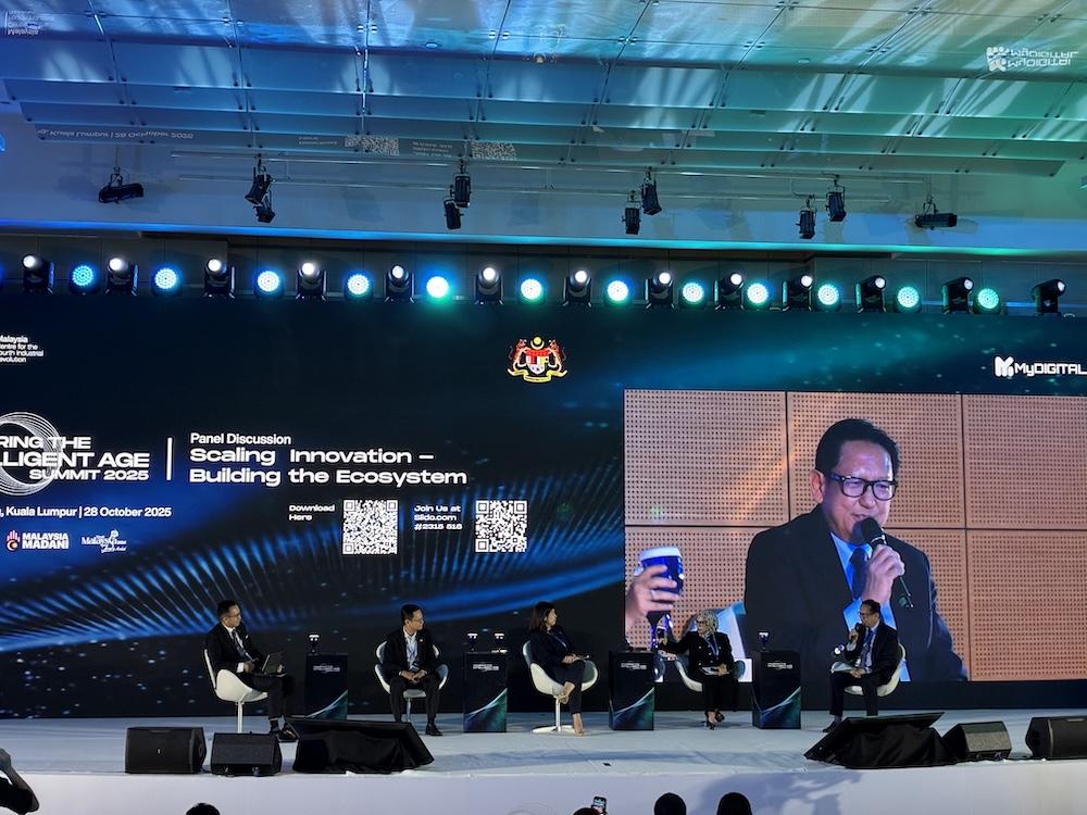 PIAS2025: Mr Chew's Fireside Chat